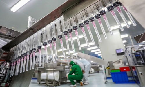 火炬高新区企业动态 威高工厂插上“数字翅膀”，实现“生产全掌控，一屏览车间”